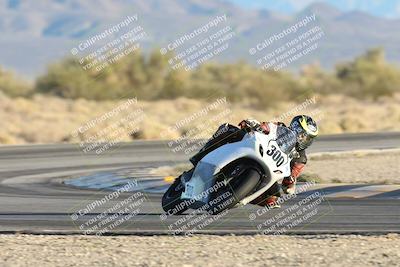 media/Dec-07-2025-CVMA (Sun) [[3e7d2de5dc]]/Race 18-Formula Twins-Formula 40 UL/